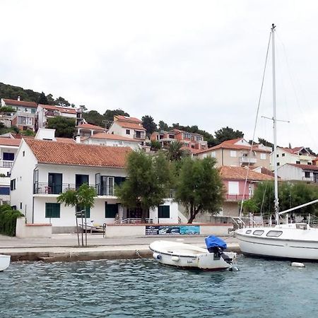 Waterfront Apartments Tisno Exteriör bild