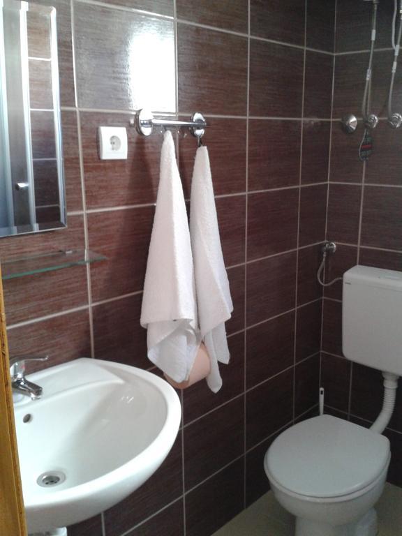 Waterfront Apartments Tisno Rum bild
