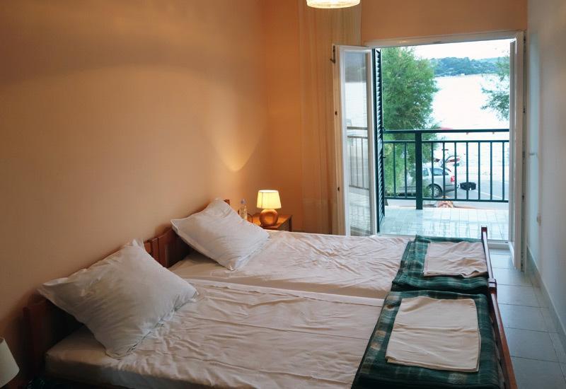 Waterfront Apartments Tisno Rum bild